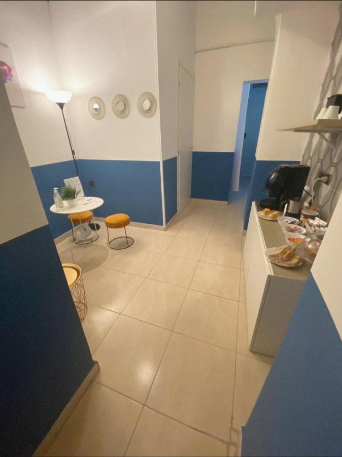 Bed and Breakfast Domus Luigi Leone II Neapel Exterior foto