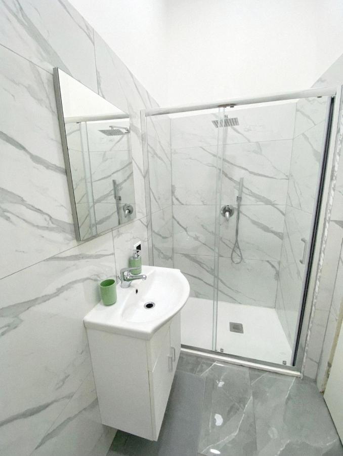 Bed and Breakfast Domus Luigi Leone II Neapel Exterior foto