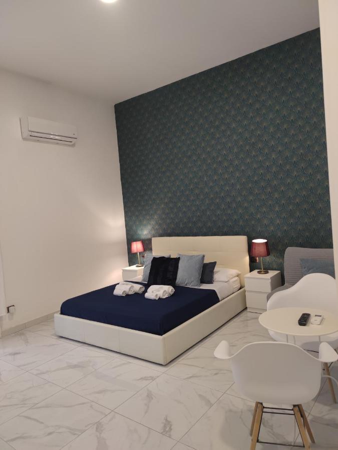 Bed and Breakfast Domus Luigi Leone II Neapel Exterior foto